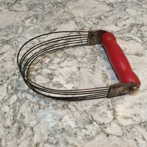 Vtg Androck Pastry Blender Dough Cutter Red Wood Handle U.S.A. Rustic Country